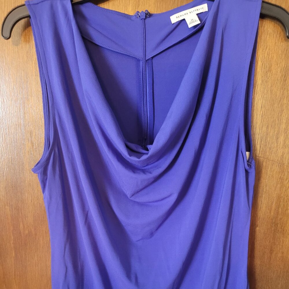 Banana Republic Sleeveless Blouse with Draping Neckline Size Medium